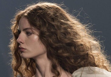 Lo que realmente funciona para controlar el frizz del cabello rizado: nueve productos que mejoran el cabello